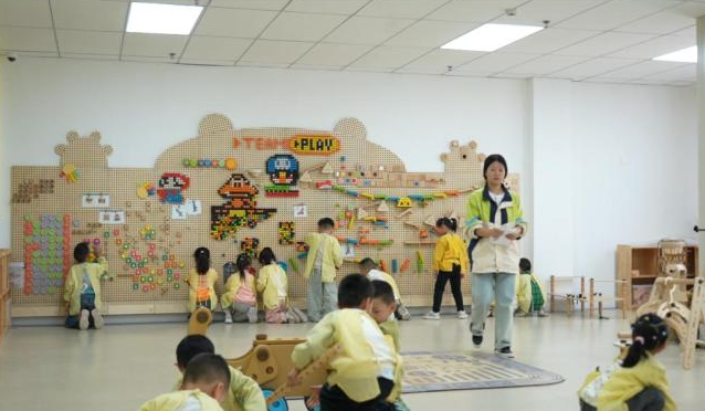 展开创立加速职业教育产教交融为孩子们