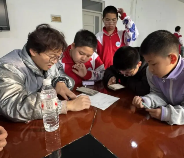 学生更大的自由度去探究教与学的新模式