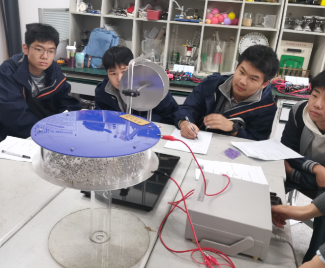学习的复杂性也尊重了学生的差异性更能
