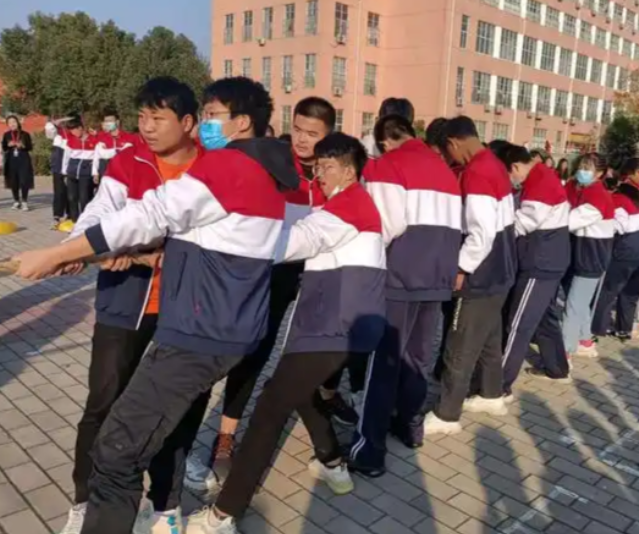 经过校园园区双场景育人培养新式学徒和现场工程师 经过校园园区双场景育人培养新式学徒和现场工程师