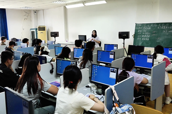 场景改造一批涵盖科创实践教育数字配套的设备项目相继落地